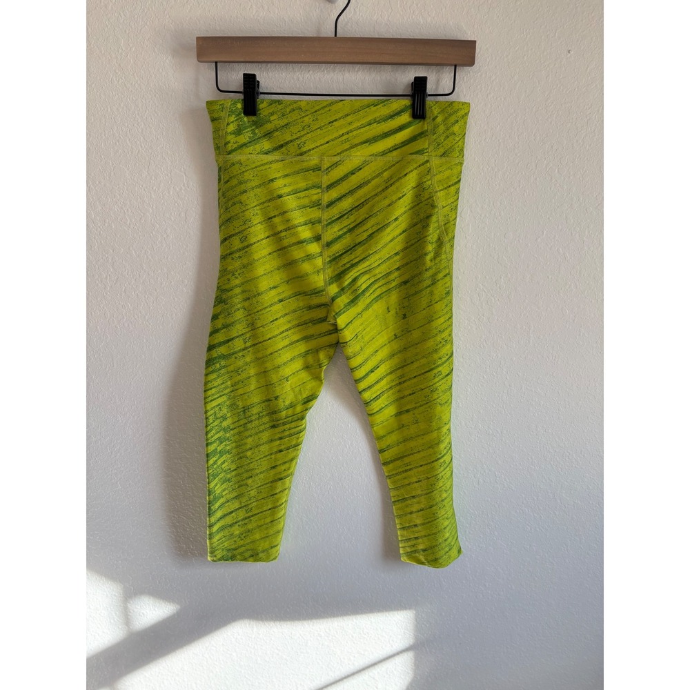 Under Armour Compression HeatGear‎ Cropped Leggings Women's Size Medium Green